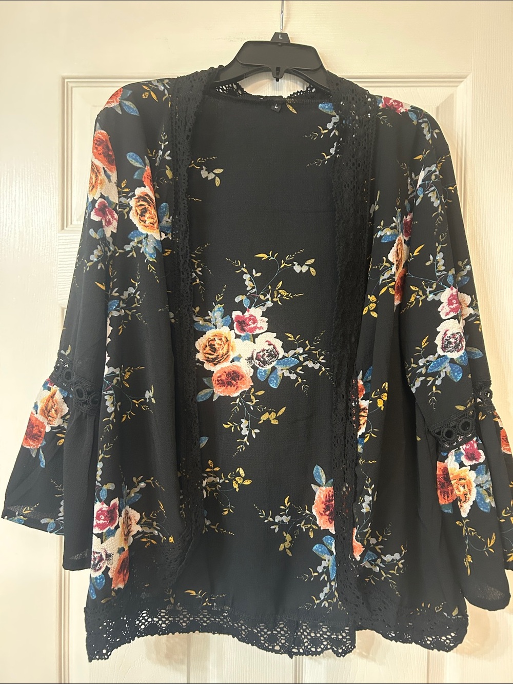 Floral Black Open-Front Lace Trim Blouse